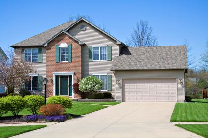 Top Reasons You Shouldn't Skip Annual Driveway Cleanings Thumbnail