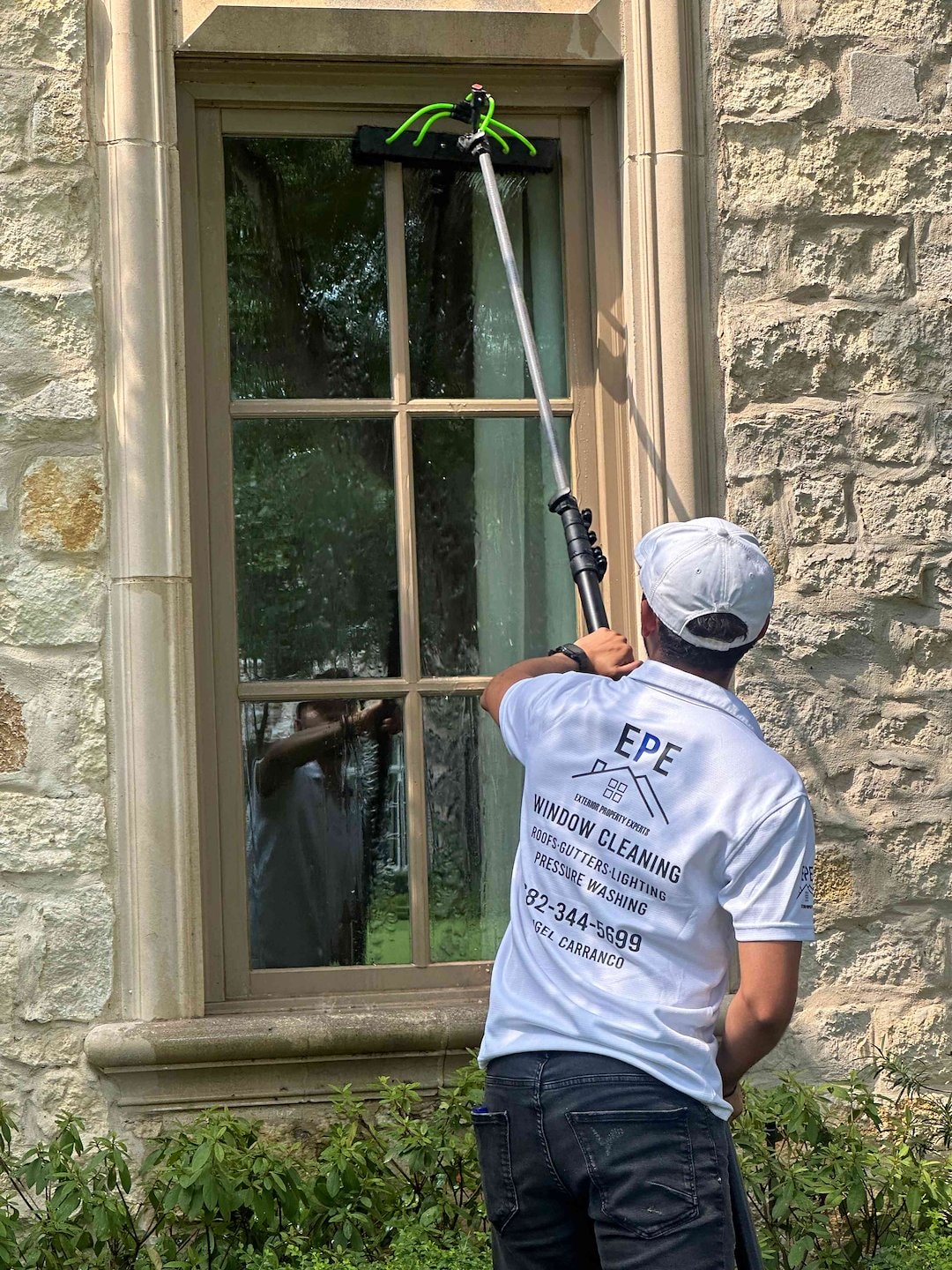 Top Notch Window Cleaning Performed in Highland Park, Texas Thumbnail