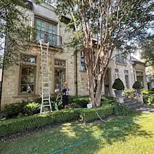 Top-Notch-Window-Cleaning-Performed-in-Highland-Park-Texas 0