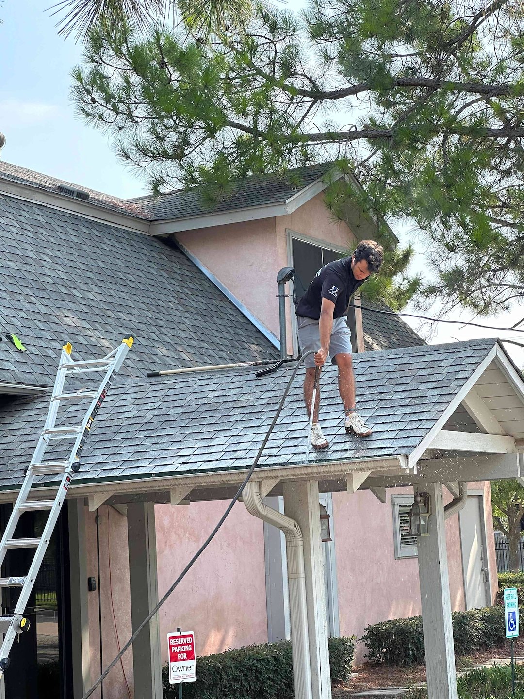 Top Quality Commercial Gutter Cleaning in Southlake, Texas Thumbnail