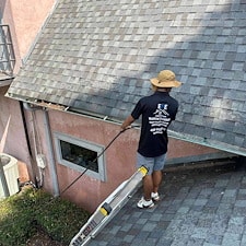 Top-Quality-Commercial-Gutter-Cleaning-in-Southlake-Texas 0