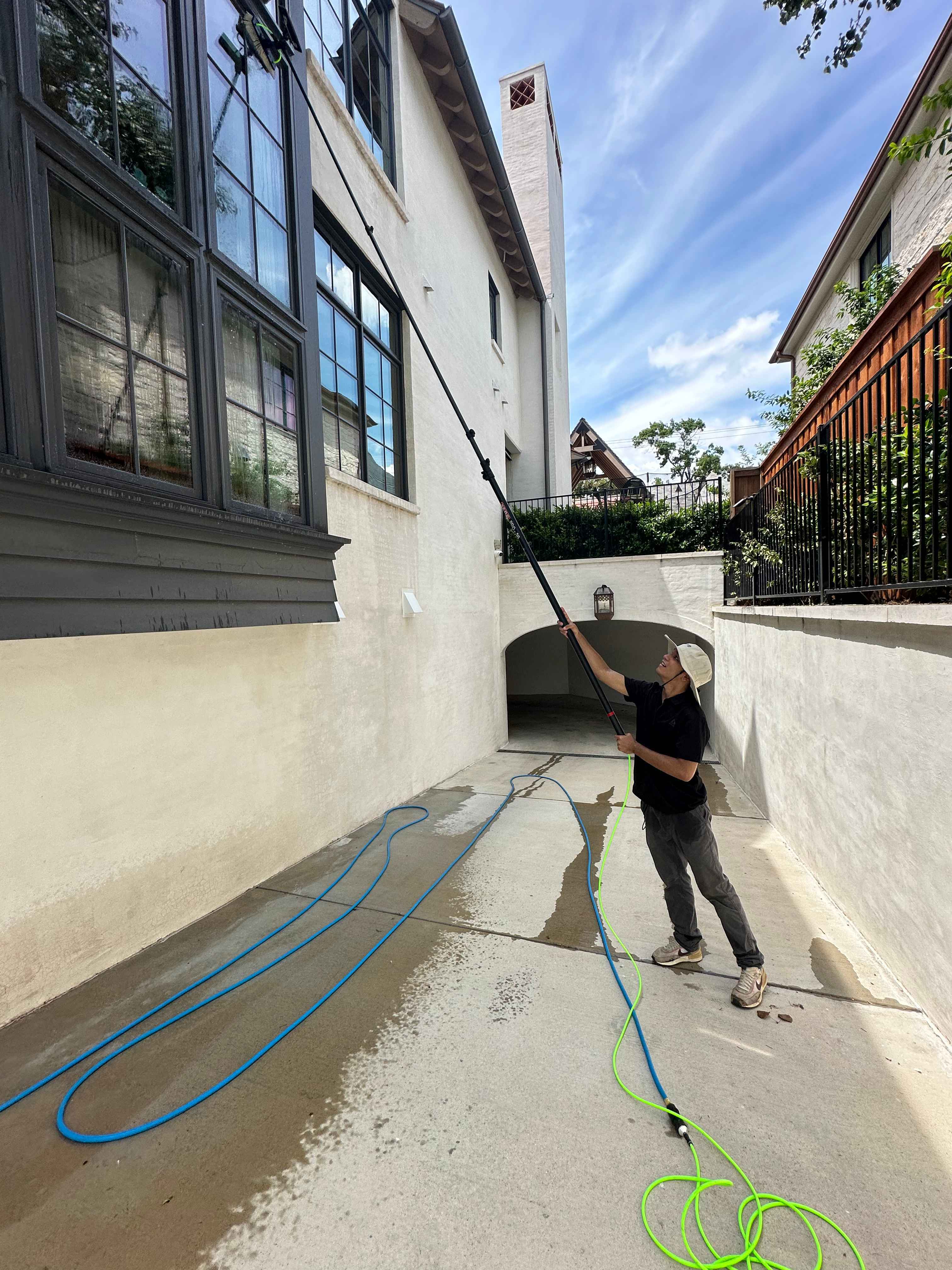 Top Quality Window Cleaning in University Park, Texas Thumbnail