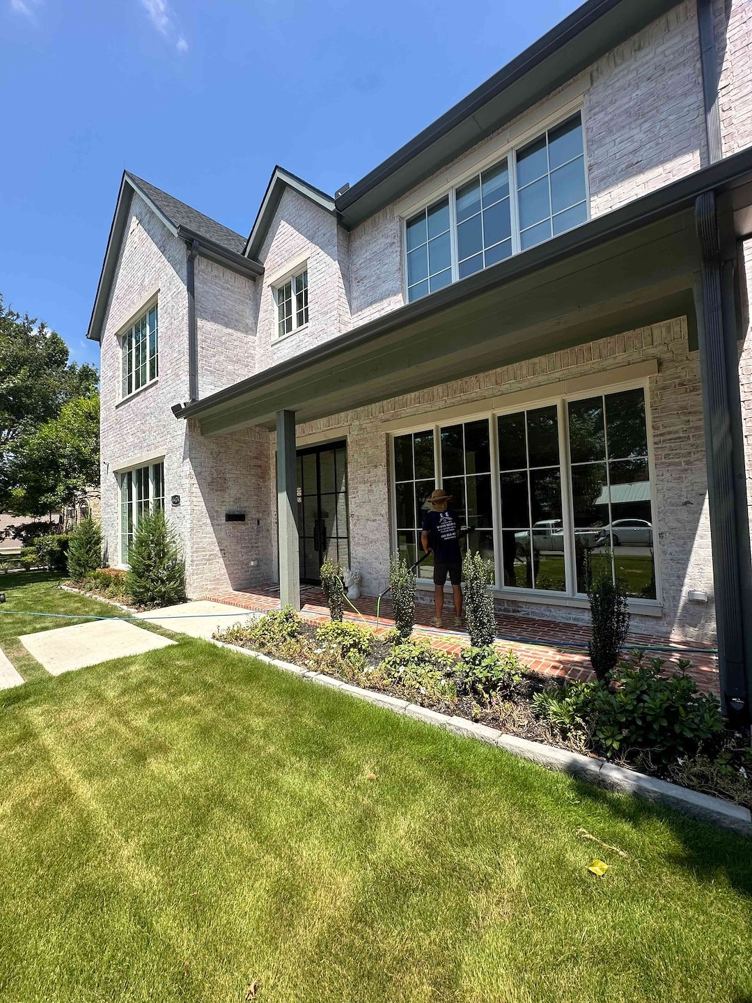 Professional Window Cleaning Performed in University Park, Texas Thumbnail