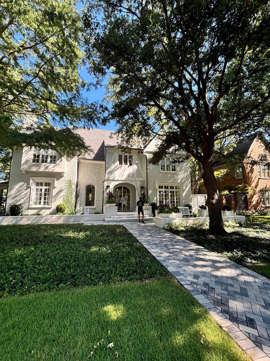 Professional Window Cleaning Project in Highland Park, Texas Thumbnail