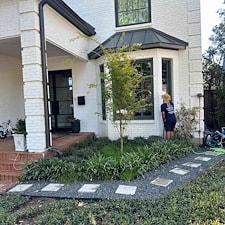 Top-Quality-Window-Cleaning-Performed-in-Highland-Park-Texas 1