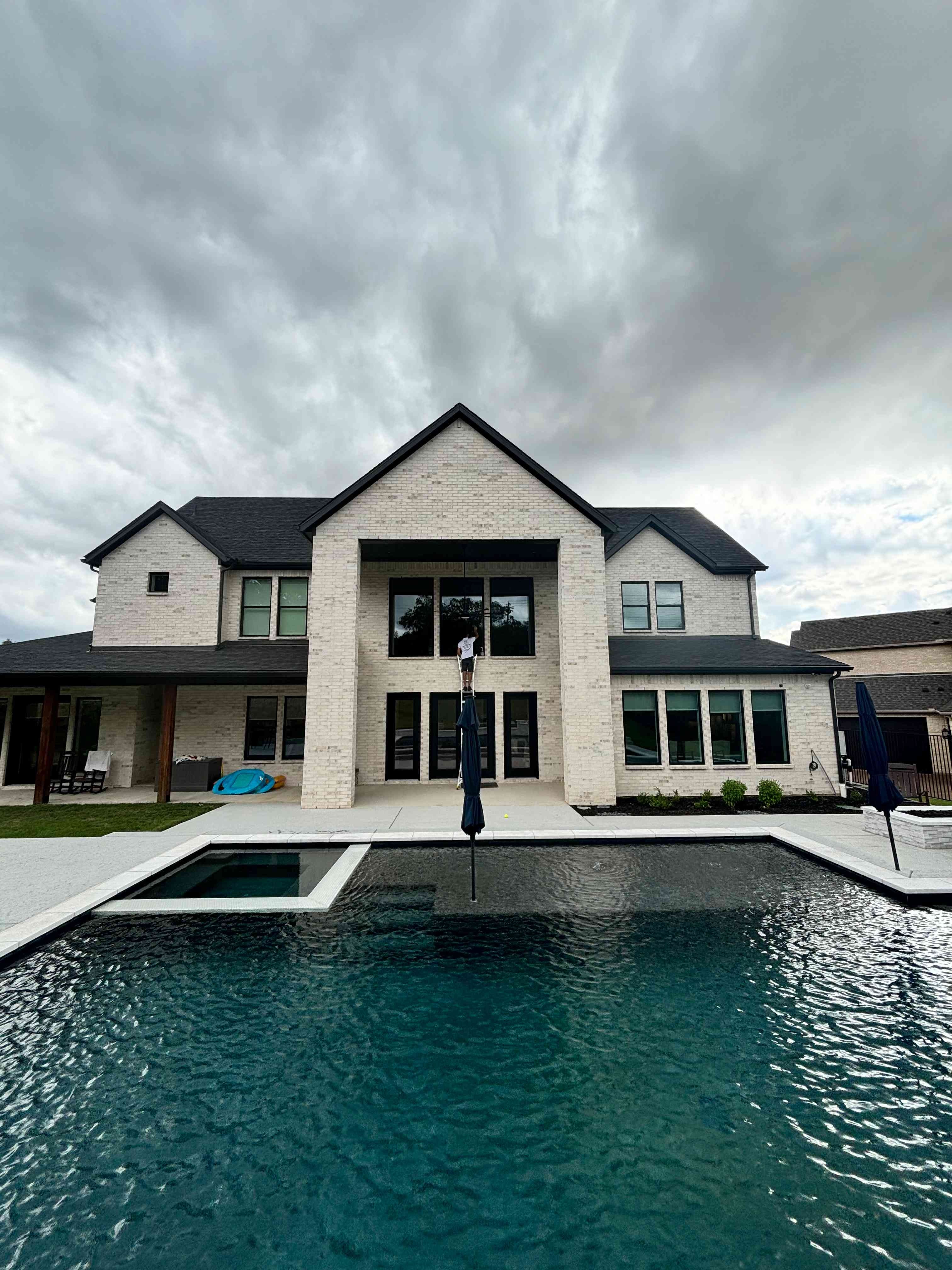 Top Quality Window Cleaning Performed in Southlake, Texas Thumbnail